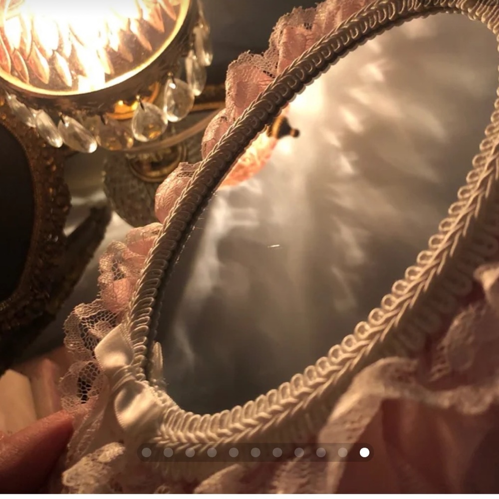 Shabby chic mirror & vanity heart decor - Picture 12 of 13